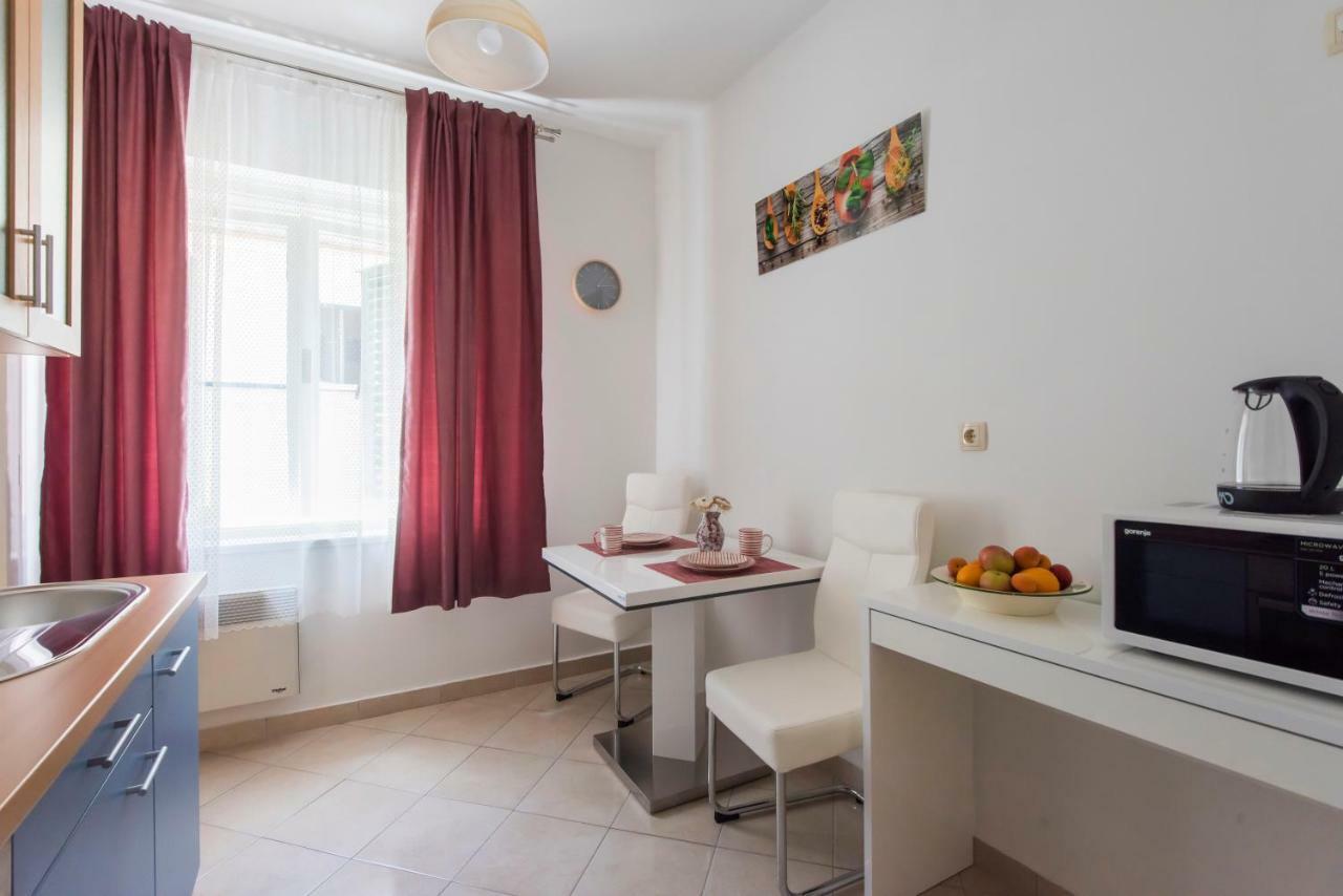T&M Apartment With Parking In The Old Town Zára Kültér fotó