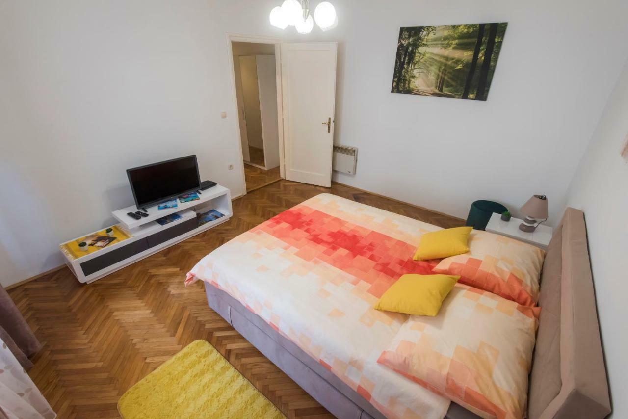 T&M Apartment With Parking In The Old Town Zára Kültér fotó